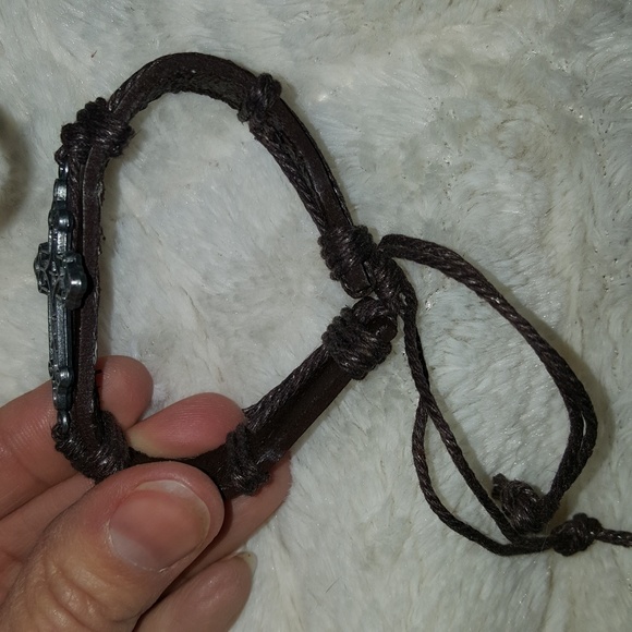 🚻unisex NWOT Christian Bracelet Cross - Picture 2 of 2
